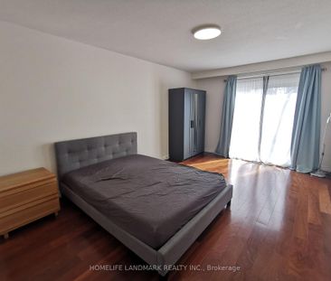 For Lease - 84 Harrington Crescent Unit# Middle, Toronto, Ontario - Photo 2