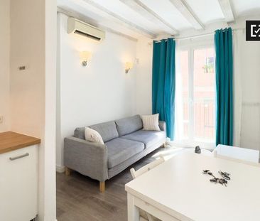 Piso de alquiler en El Raval - Photo 3