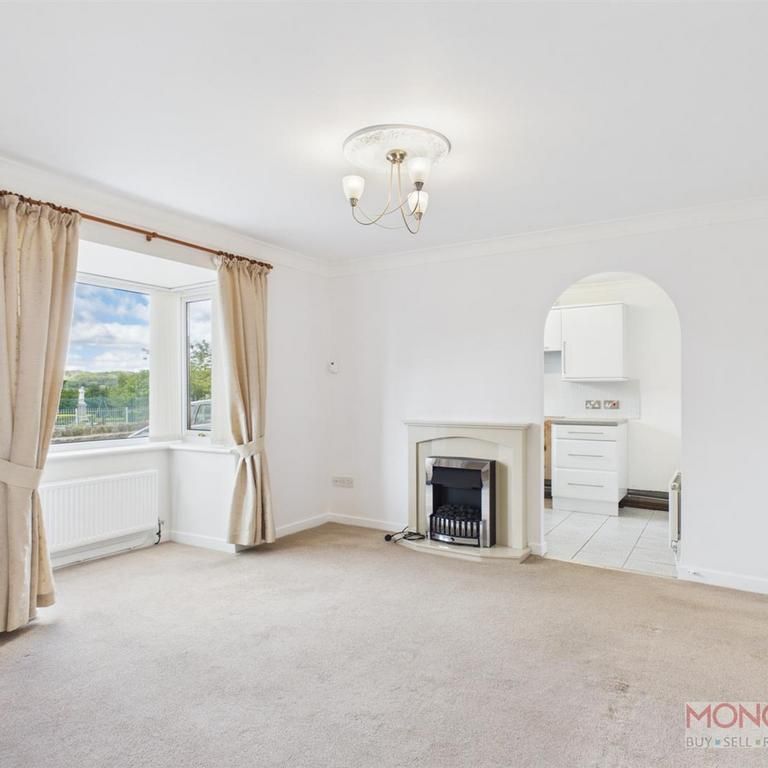 2 bedroom flat to rent - Photo 1
