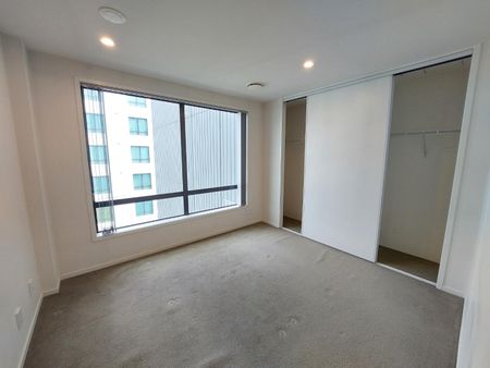 2 LARGE Bedroom unit @ Dockside include a secure carpark. - Photo 2