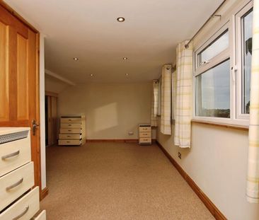4 bedroom semi-detached house to rent - Photo 2