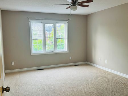 For Lease - 428 FOXHALL Way, Kanata, Ontario - Photo 3