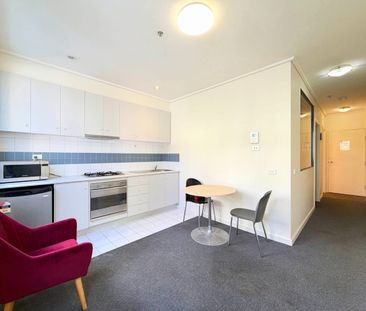 Fully Furnished 1 Bedroom Apartment - Photo 5
