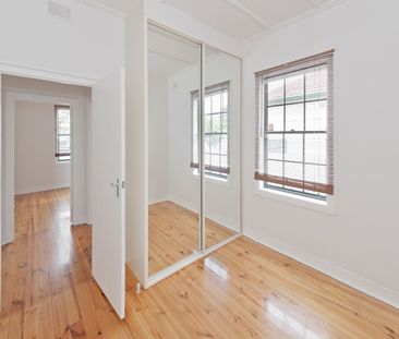 Ideal Small Family Home - Great Location! - Photo 1