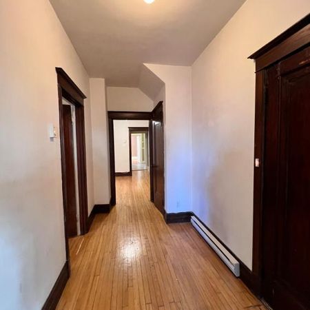 Grand 6½ à NDG (" Village Monkland "), seulement 2 minutes du métro Villa-Maria, " disponible immédiatement " - Photo 4