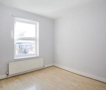 3 bedroom end of terrace house to rent - Photo 6