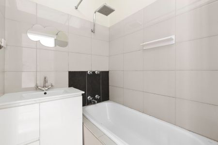 203 Ross Street, Port Melbourne VIC 3207 - House For Rent | Domain - Photo 5