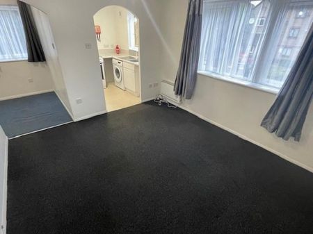 1 Bedroom Flat To Let - Photo 3