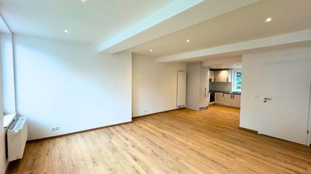 Prachtig duplex met twee slaapkamers, volledig gerenoveerd ! - Foto 3