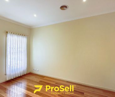 1 Woodlea Crescent, Craigieburn - Photo 6