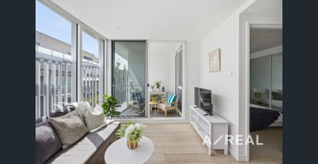 Furnished Luxury 1-Bedroom Apartment in Bayside - Photo 2