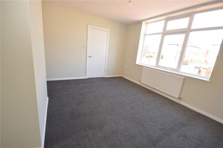 3 bedroom end of terrace house to rent - Photo 5