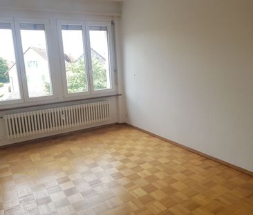 2.5-room apartment in Vendlincourt with large shared garden - Photo 3