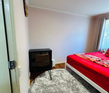 Melton South - Photo 3