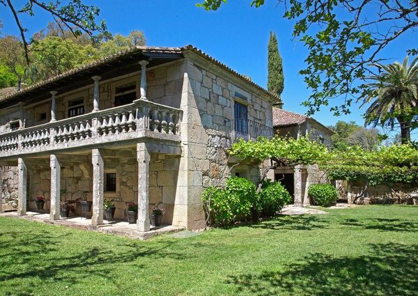 6 bedroom luxury Detached House for rent in O Rosal, Spain