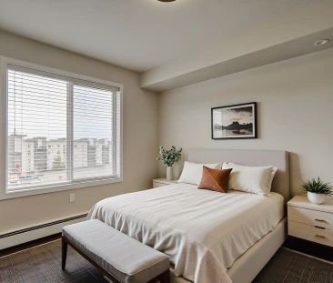 Hollick Kenyon Apartments — Layout C - Photo 3