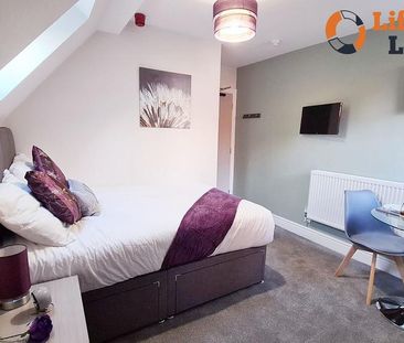 1 bedroom in a house share to rent - Photo 3