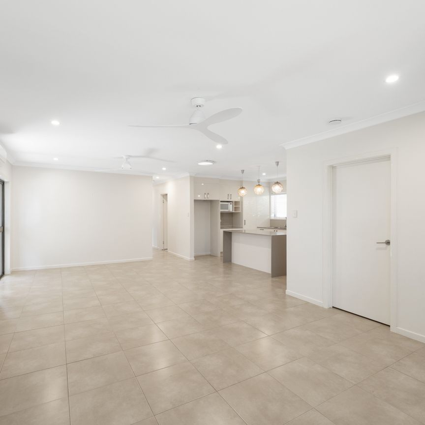 202 Norman Avenue, Norman Park QLD 4170 - House For Rent | Domain - Photo 1