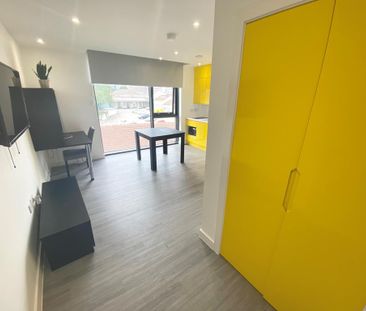 Studio to rent - Photo 3