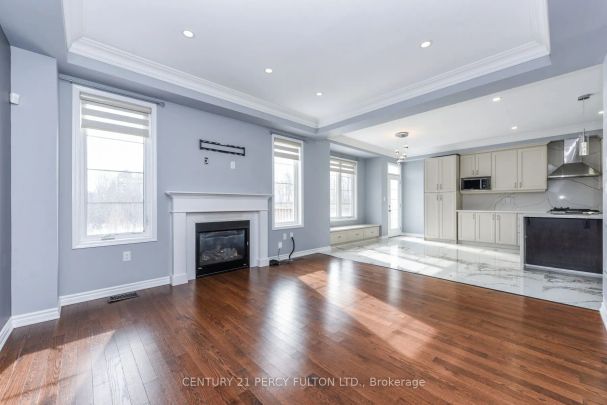 1040 Foxtail Crescent #Main & 2nd - Photo 1