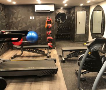 1 Av. Viger O. Montréal (Ville-Marie), QC H2Z - Photo 4