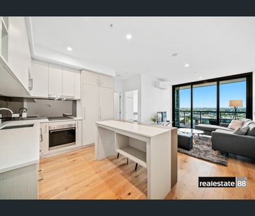 INNER-CITY OASIS! - Photo 2