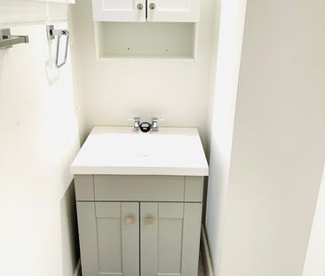 For Lease - 73 Twenty Fourth BSMT Street Unit# A, Toronto, Ontario - Photo 5