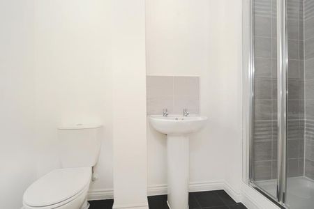 2 bedroom maisonette to rent - Photo 5