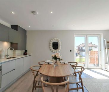 A contemporary apartment with premium specifications situated in Hy... - Photo 2