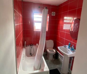 Bunns lane, Dudley, DY2 7RA - Photo 4