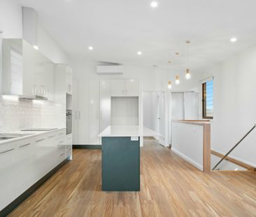 Luxury Townhouse Living in the Heart of Taree West - Photo 6