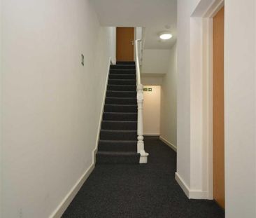 1 bed Flat - Studio for Rent - Photo 1