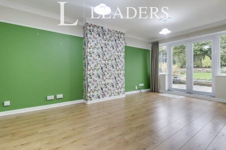 3 bedroom house to rent Piers Road, Glenfield, Leicester, Leicestershire, LE3 - Photo 3