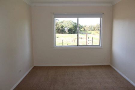 Quiet Surrounds - Photo 3