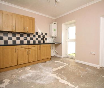 3 bedroom terraced house to rent - Photo 5