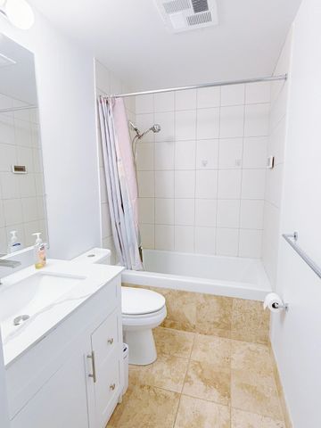 For Lease - 33 Charles Street Unit# 2006, Toronto, Ontario - Photo 5