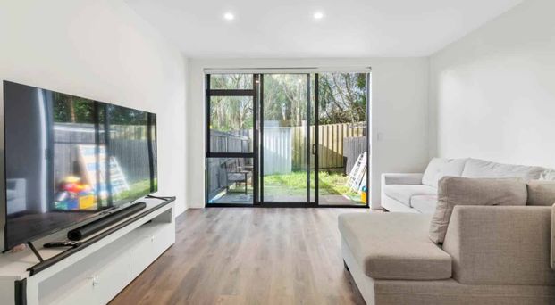 PAPATOETOE, 2 Bedrooms - Photo 1