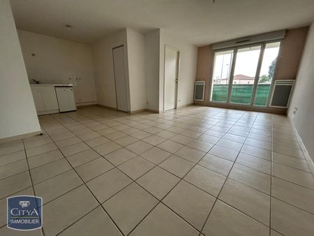 Location Appartement 2 pièces 50m² AUBENAS 07200 - Photo 2