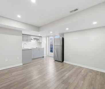 For Lease - 112 Golden Springs Drive, Brampton, Ontario - Photo 5