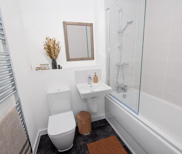 3 bedroom semi-detached house to rent - Photo 5