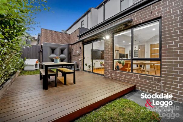 “Walk to Everything” - Photo 1