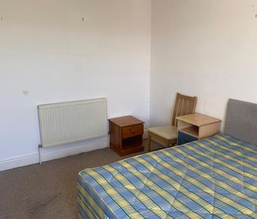 Room in a Shared House, Luckwell Road, BS3 - Photo 4