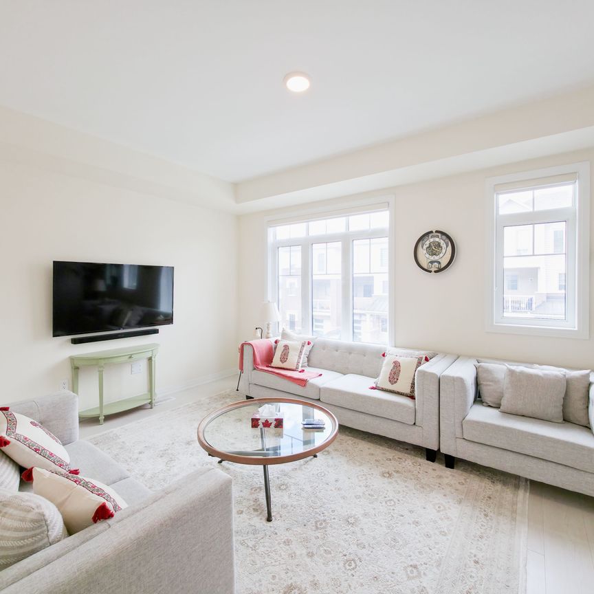 For Lease - 15 Ambereen Place, Clarington, Ontario - Photo 1