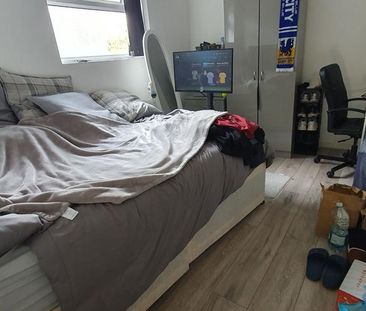 4 bedroom house to rent - Photo 2