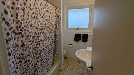 For Lease - 138 Waterloo Avenue Unit# Main, Toronto, Ontario - Photo 5