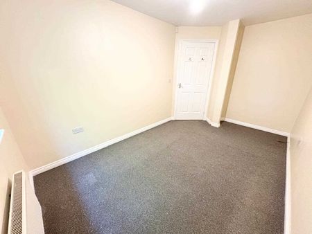 Greenwood Gardens, Strelley, Nottingham - Photo 2