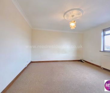 Fairfax Drive, Westcliff On Sea, Essex. - Photo 1