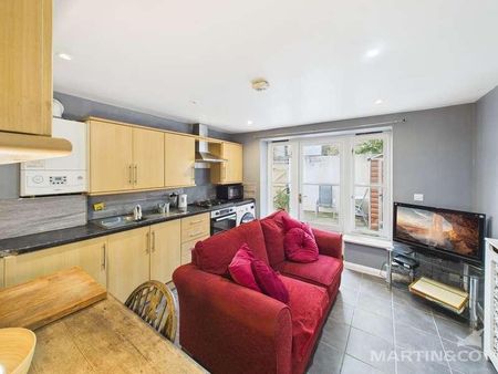 Worthing, West Sussex, BN11 - Photo 2