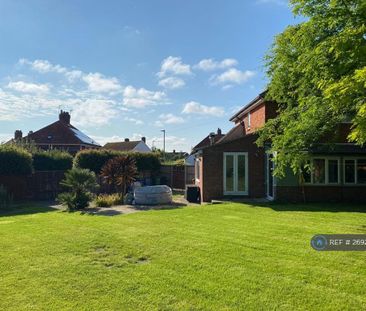 3 bedroom semi-detached house to rent - Photo 6