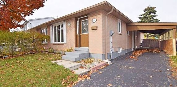 Whiteleas Avenue 32, M1B 1W7, Toronto - Photo 2